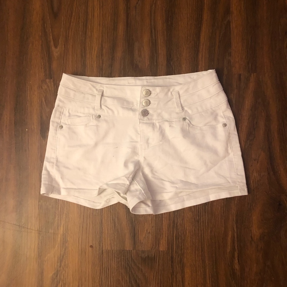 NWOT white shorts